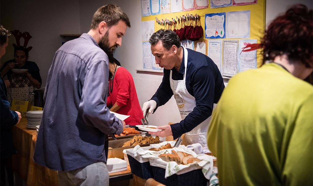 Božićni sajam u Školi 10.12.2016.